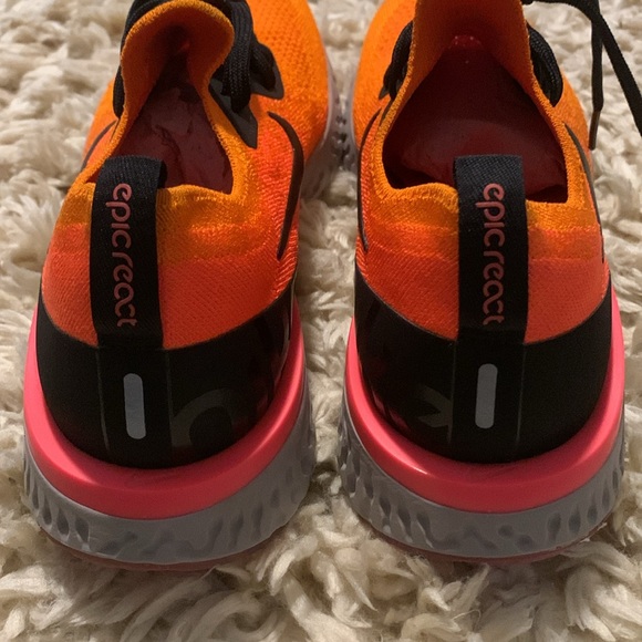 Nike Epic React Flyknit (GS) Sz 7Y Copper flash/Black Exc. condition 943311 800 - Picture 6 of 9